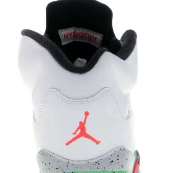 AIR JORDAN 5 V RETRO GS NEW SIZE 5.5Y WHITE INFRARED POISON GREEN - Picture 4 of 4